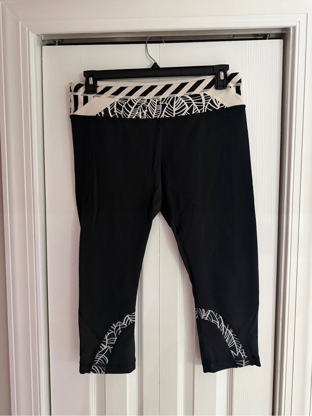 lululemon athletica Black Crop Leggings with White Patterned Waistband